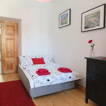 Uwertura - Apartament Rynek 15 *